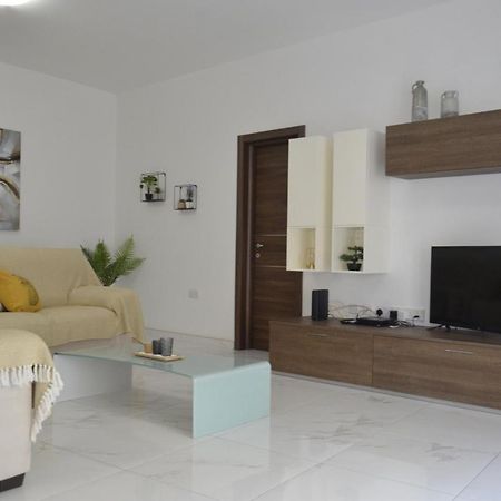 Lorenza Letting Apartment مرسلوك المظهر الخارجي الصورة
