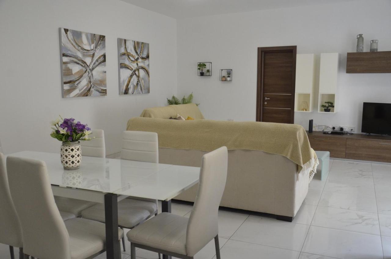 Lorenza Letting Apartment مرسلوك المظهر الخارجي الصورة