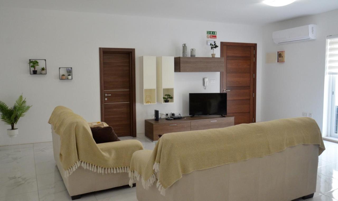Lorenza Letting Apartment مرسلوك المظهر الخارجي الصورة