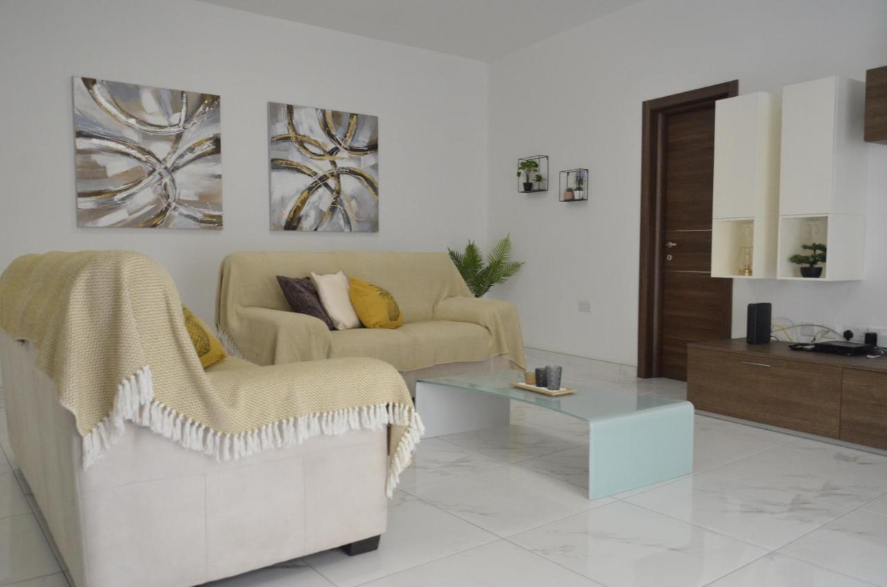 Lorenza Letting Apartment مرسلوك المظهر الخارجي الصورة