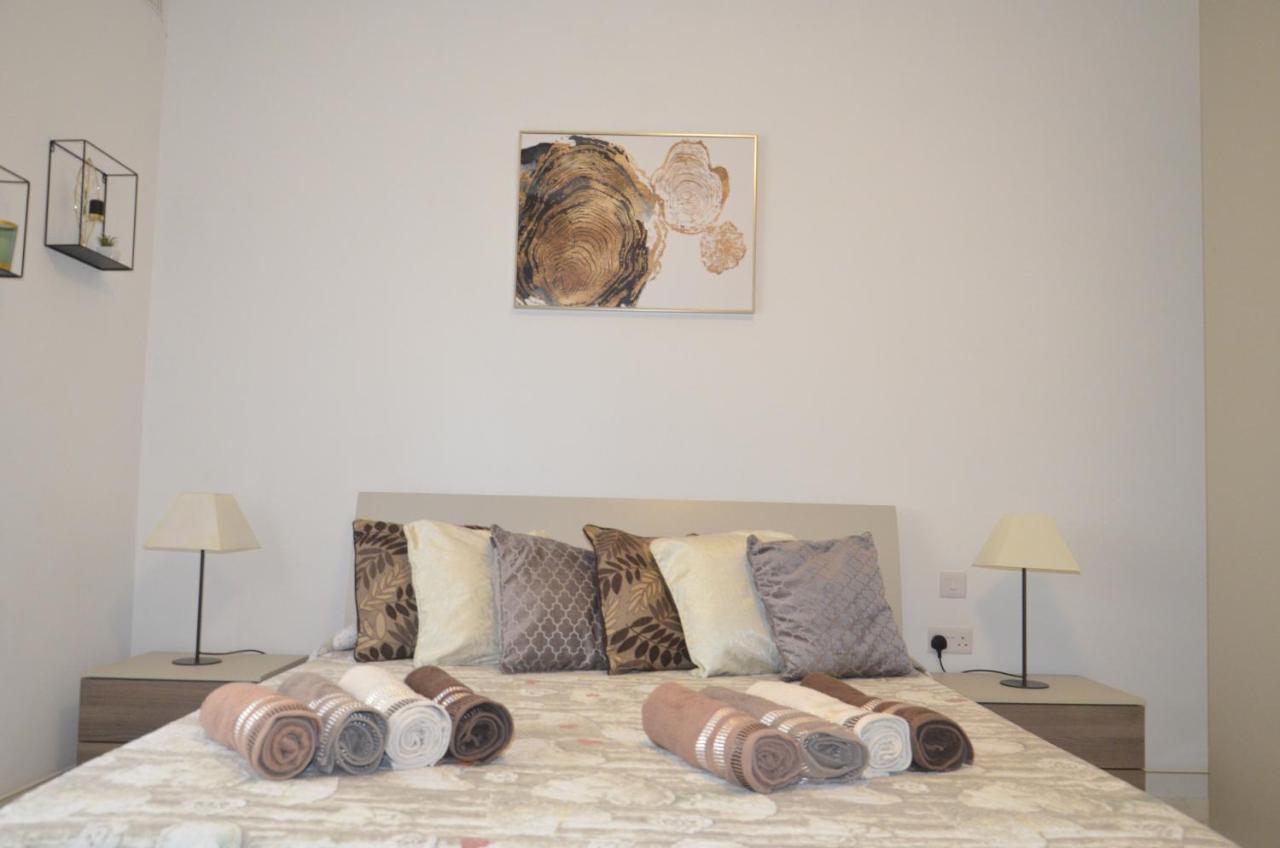 Lorenza Letting Apartment مرسلوك المظهر الخارجي الصورة